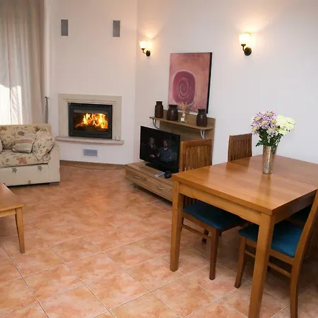 Library Chalets * Банско